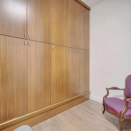 Brand New 2 Bedroom Forville - Wi Fi Apartment *
