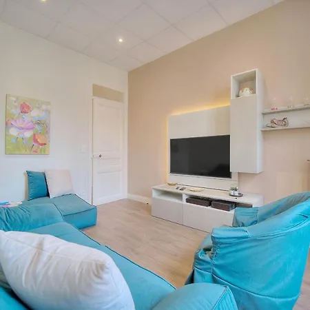 Brand New 2 Bedroom Forville - Wi Fi *